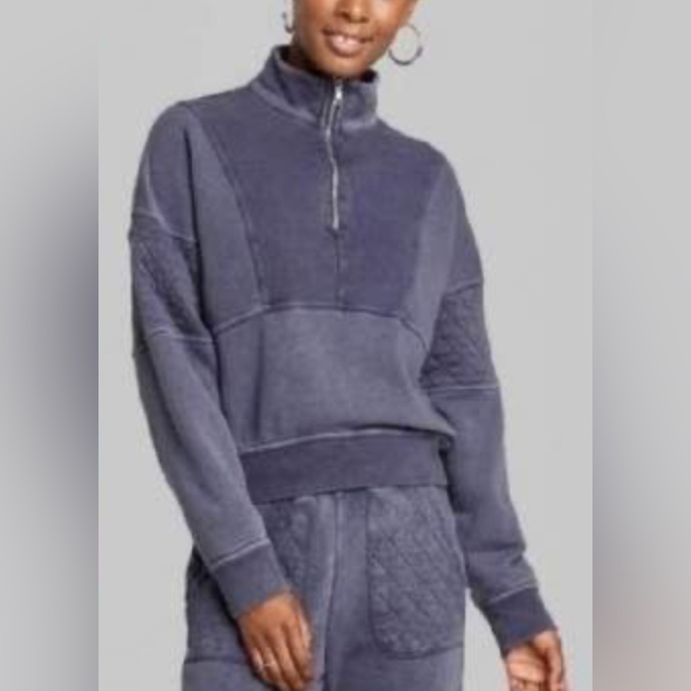 Wild Fable Women's Cropped Sweatshirt Quilted Sleeve 1/4 Zip Blue Distressed M